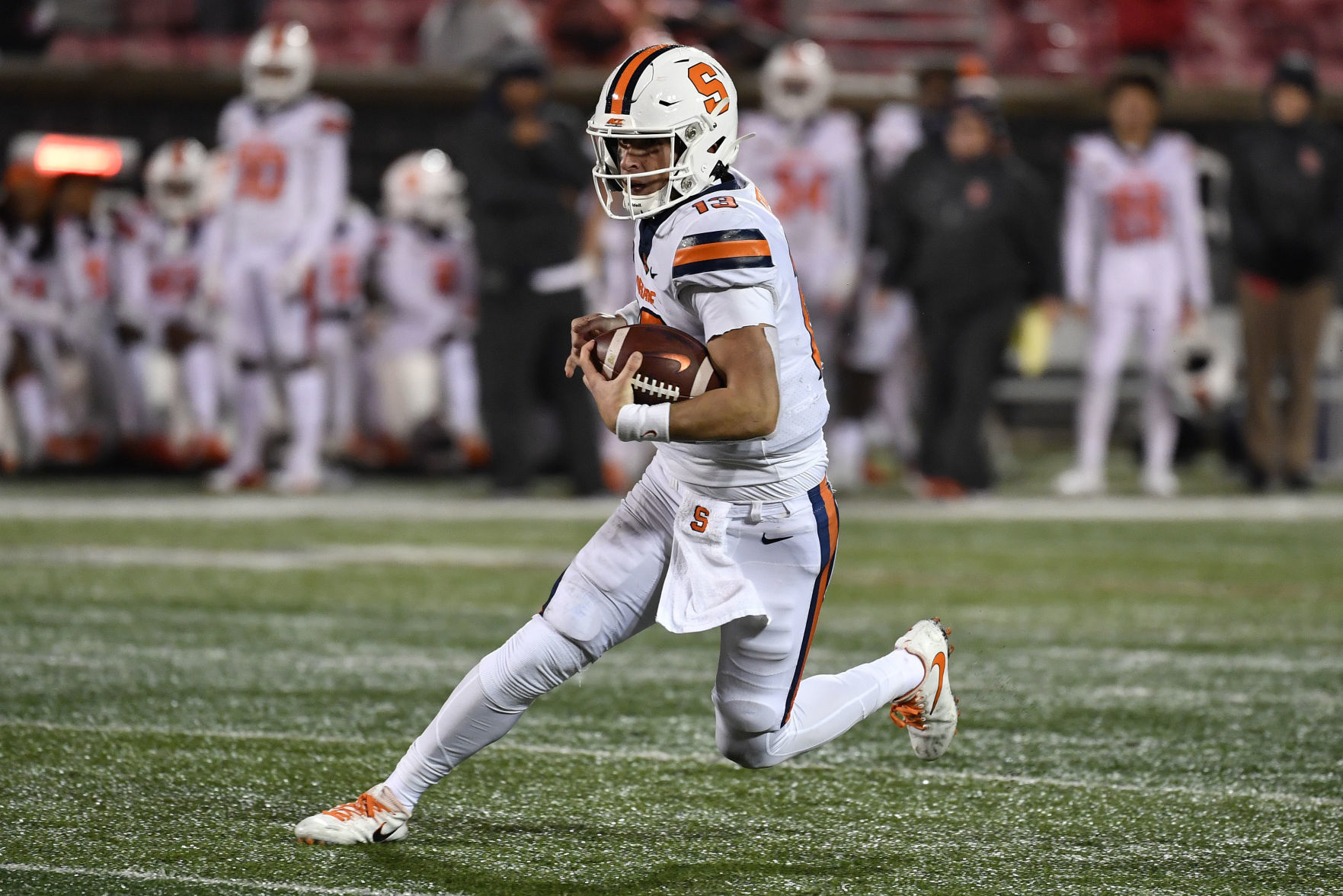 14. Syracuse, 4-7/1-6 (12)
